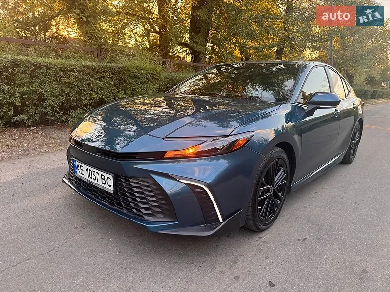 Toyota Camry 2025
