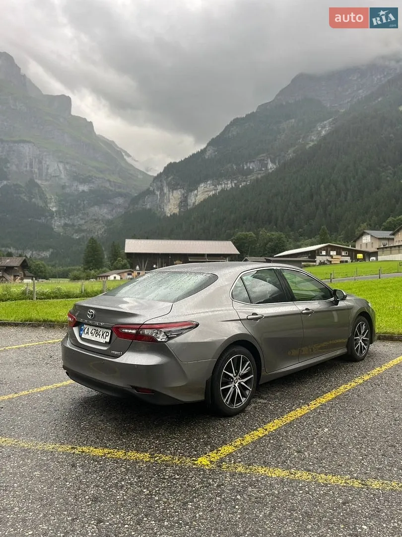 2021 Toyota Camry - фото 1