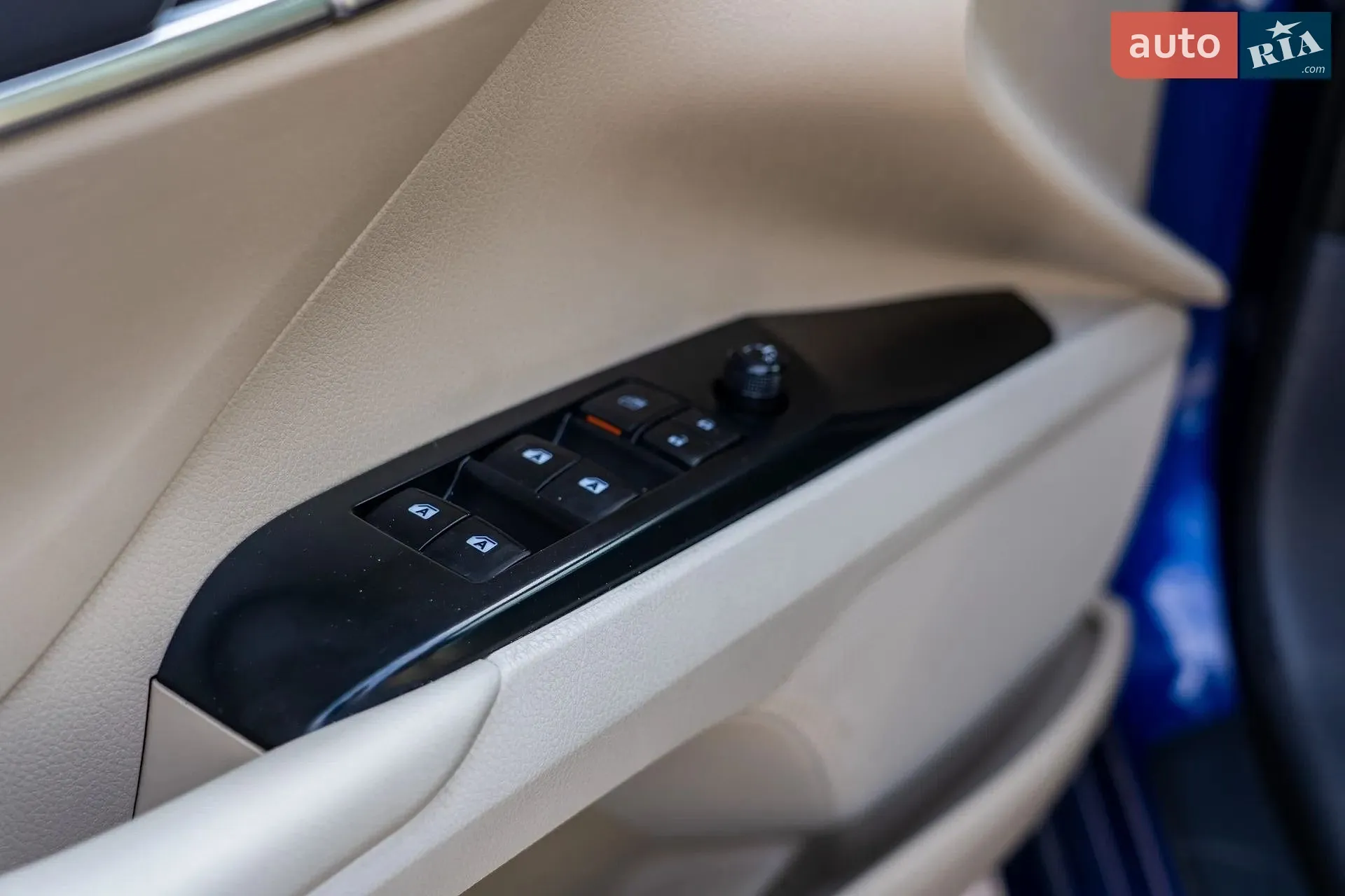 2018 Toyota Camry - мініатюра 19