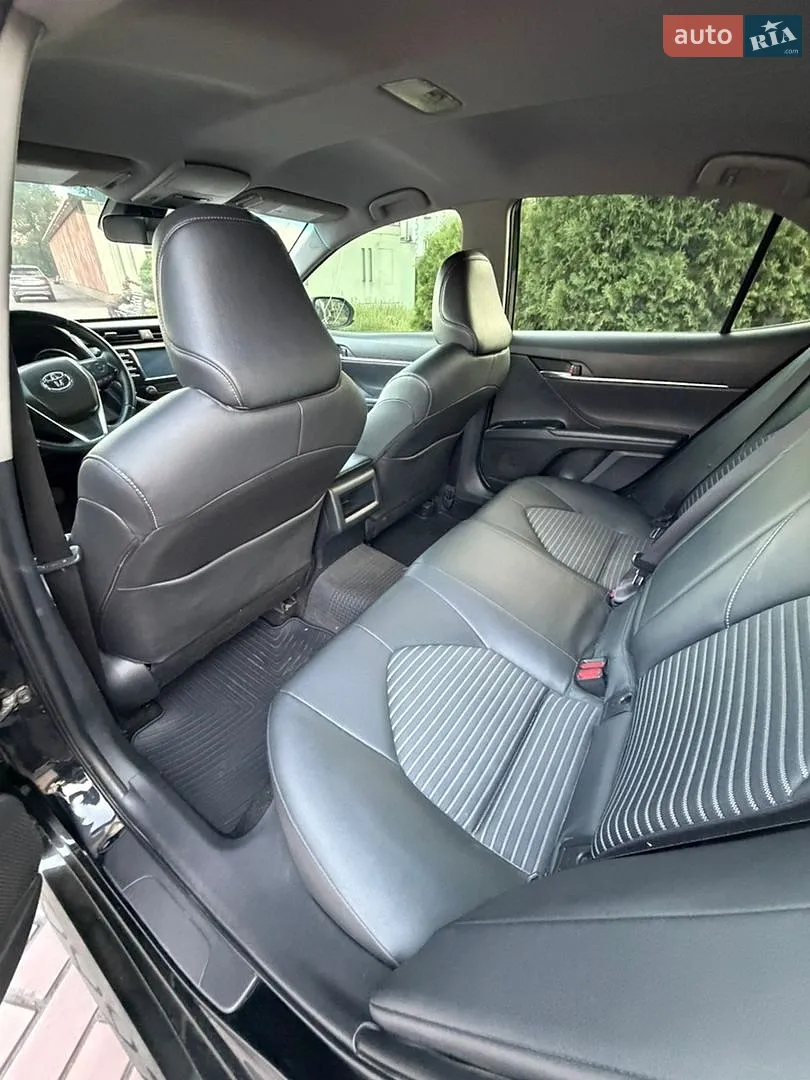2017 Toyota Camry - мініатюра 12