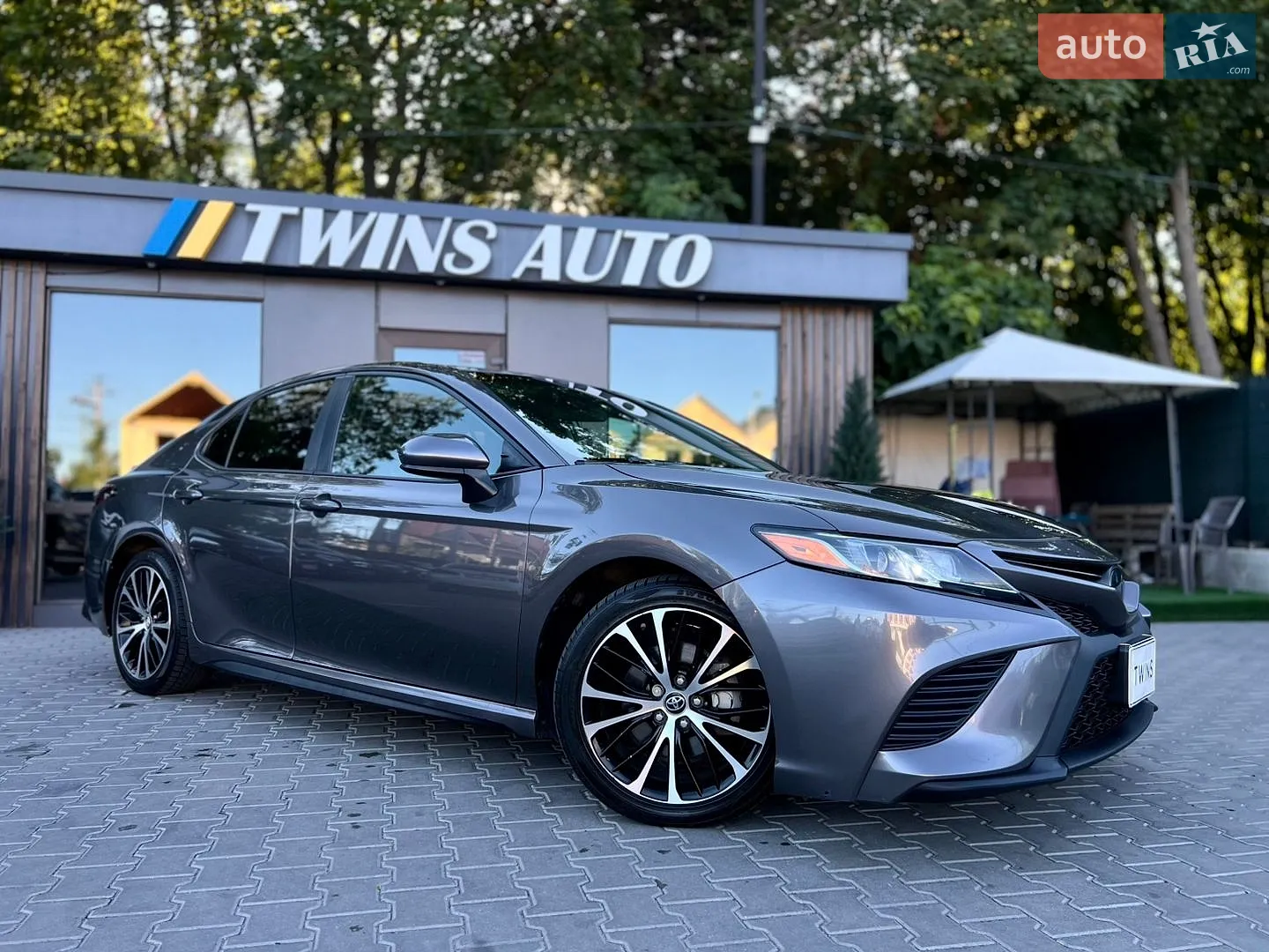 2017 Toyota Camry - мініатюра 16