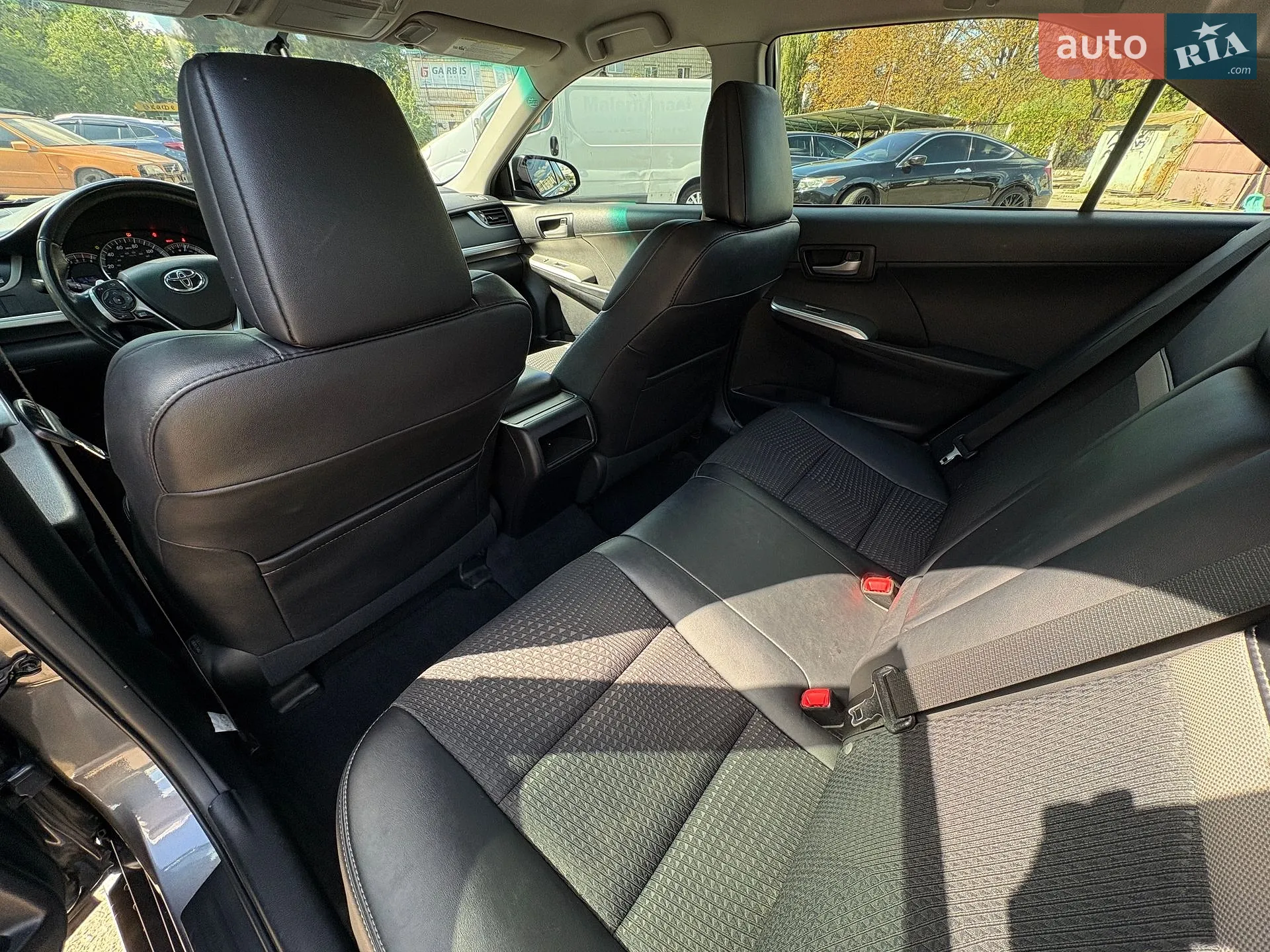 2013 Toyota Camry - мініатюра 12