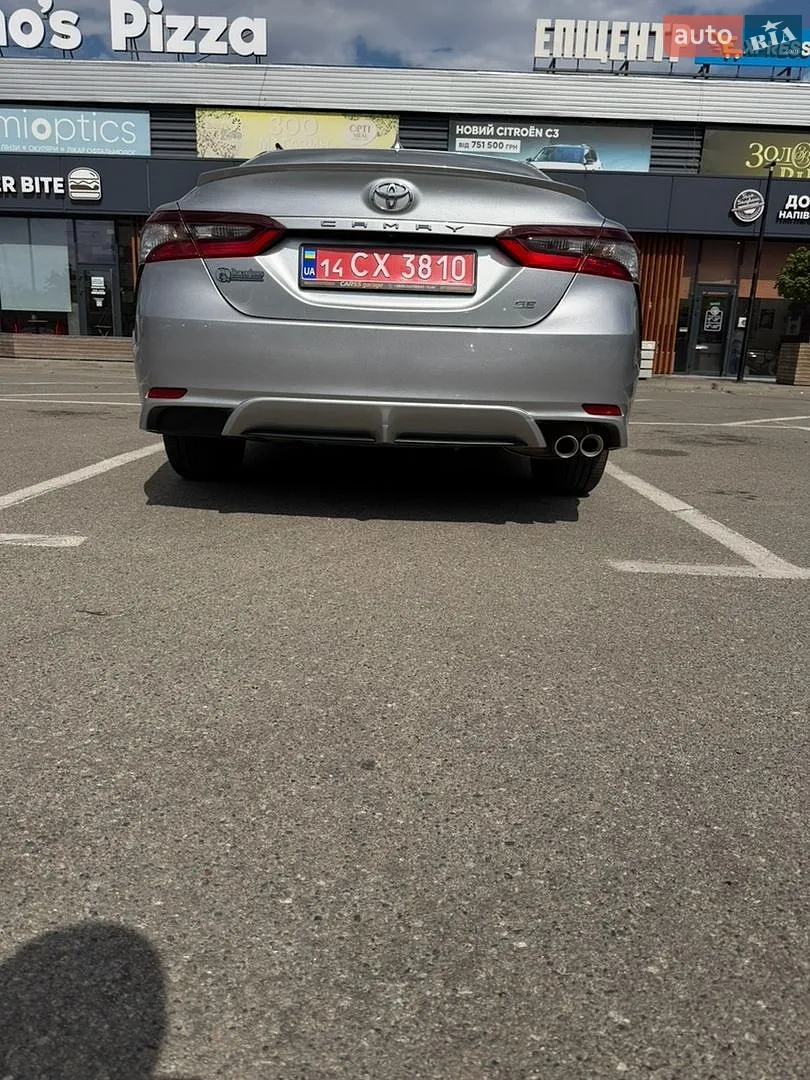2022 Toyota Camry - мініатюра 10