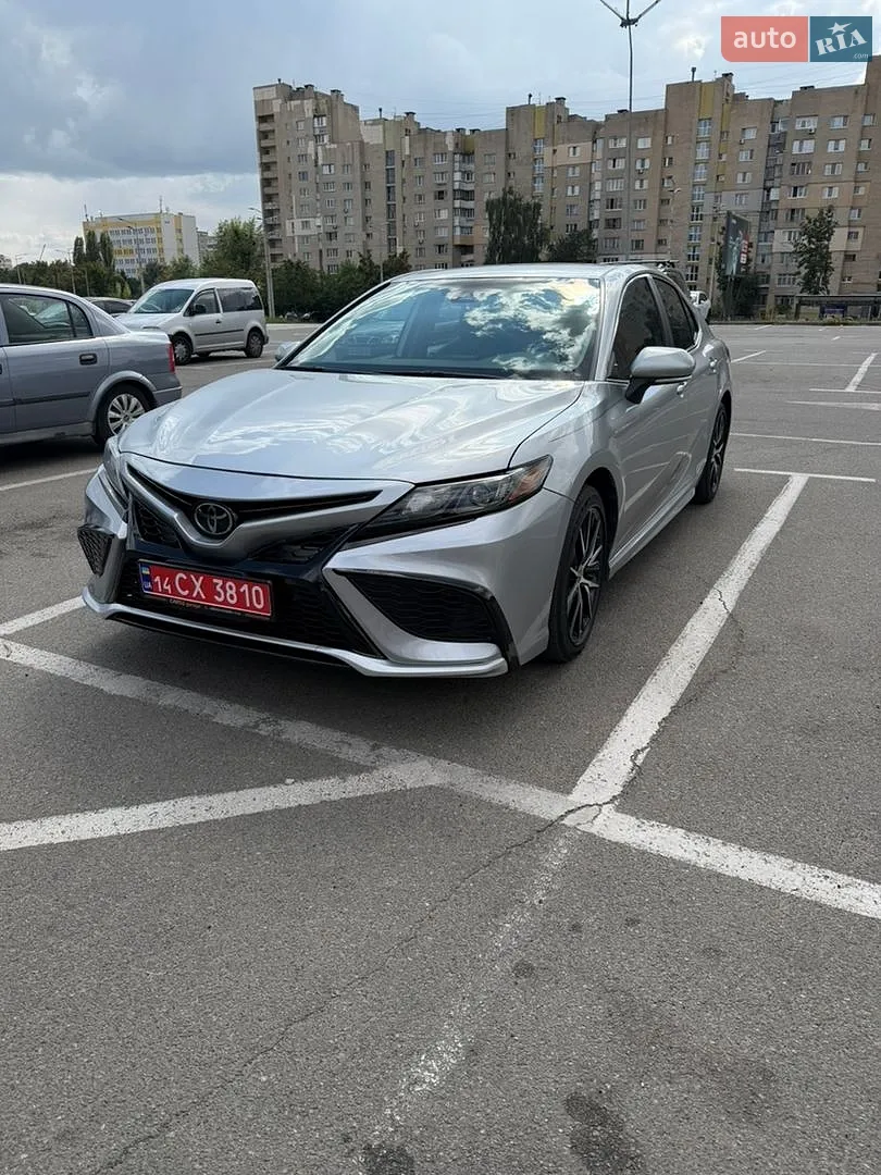 2022 Toyota Camry - мініатюра 3