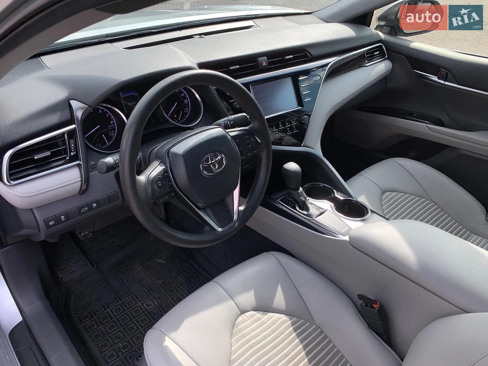 2018 Toyota Camry - мініатюра 18