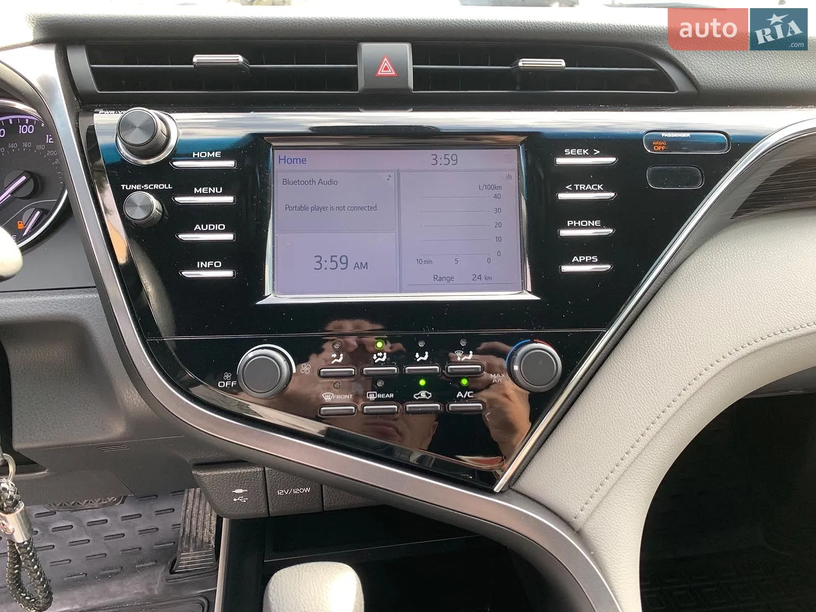 2018 Toyota Camry - мініатюра 21