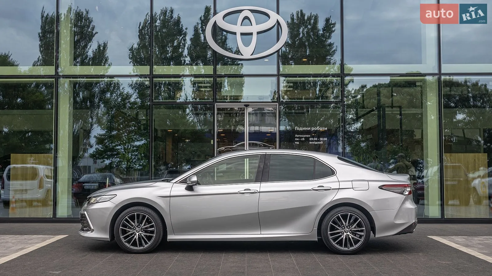 2021 Toyota Camry - мініатюра 3