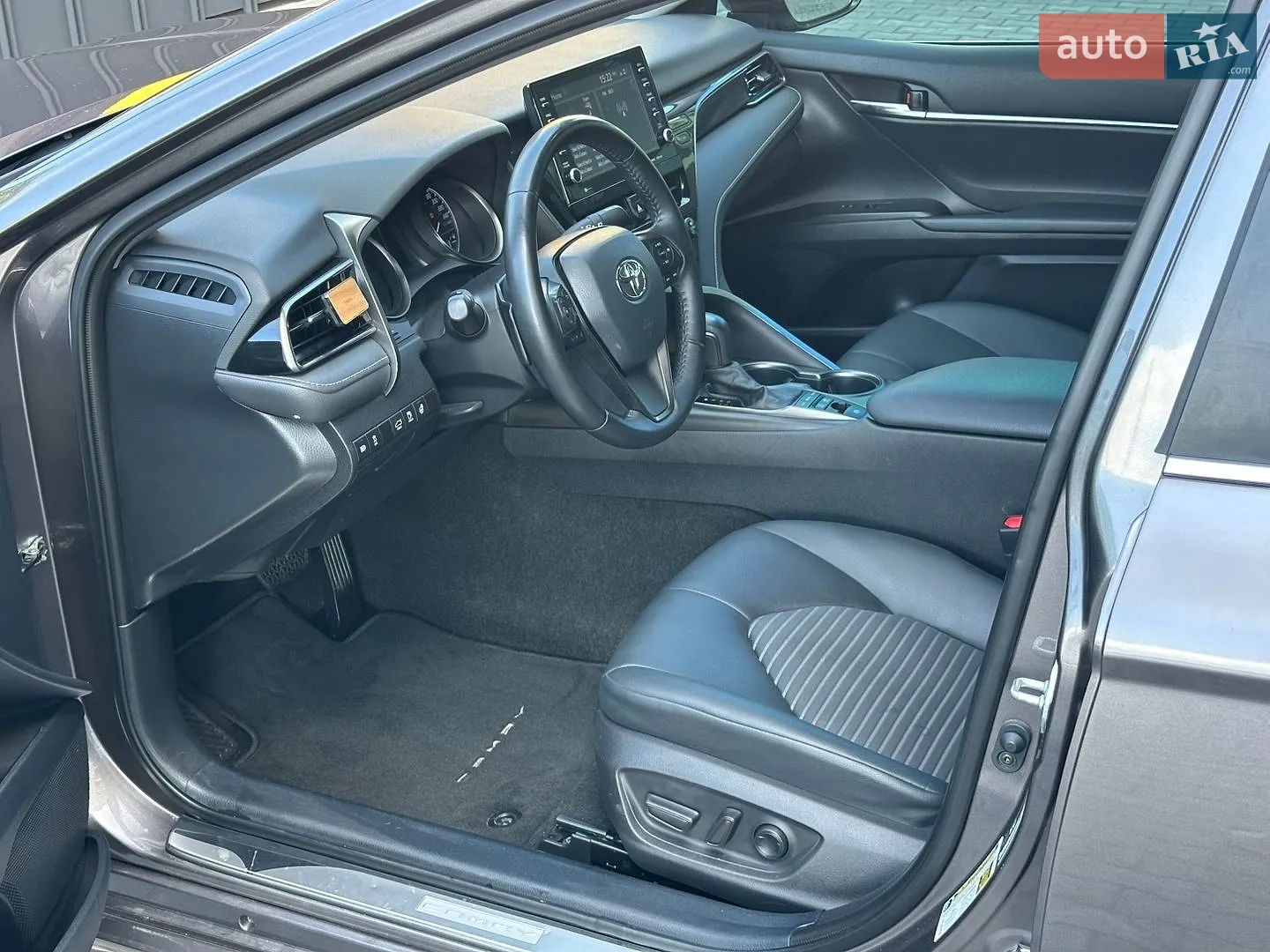 2021 Toyota Camry - мініатюра 10