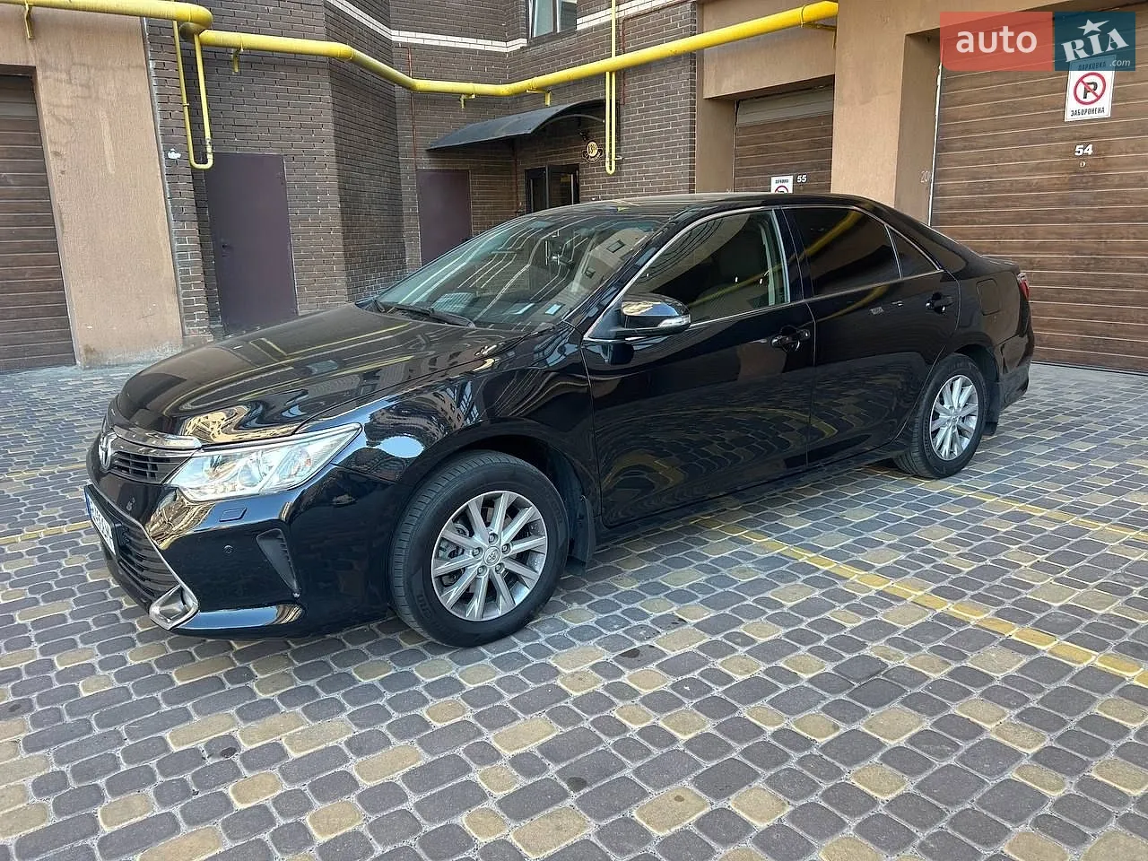 2015 Toyota Camry - фото 1