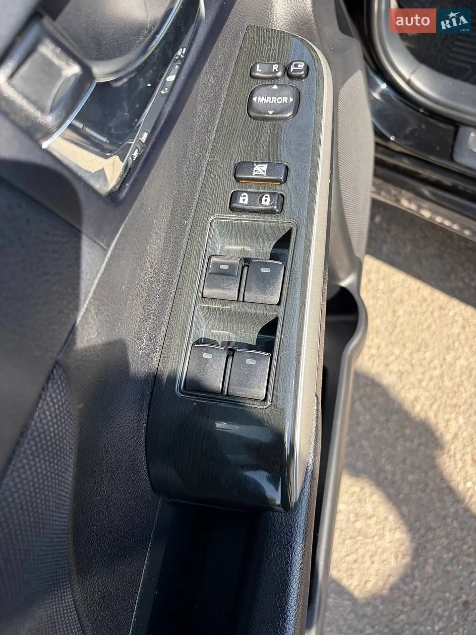 2016 Toyota Camry - мініатюра 11