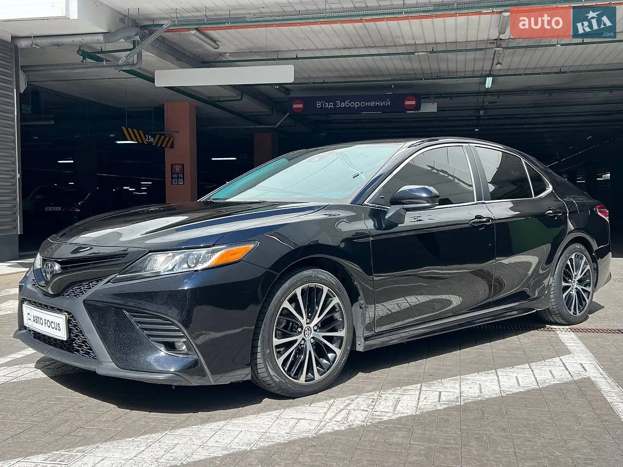 2018 Toyota Camry - мініатюра 3
