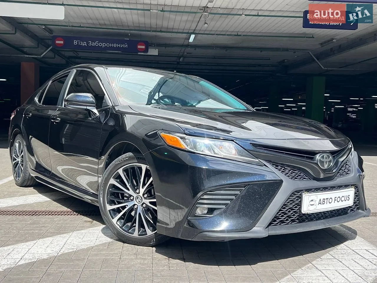2018 Toyota Camry - фото 1
