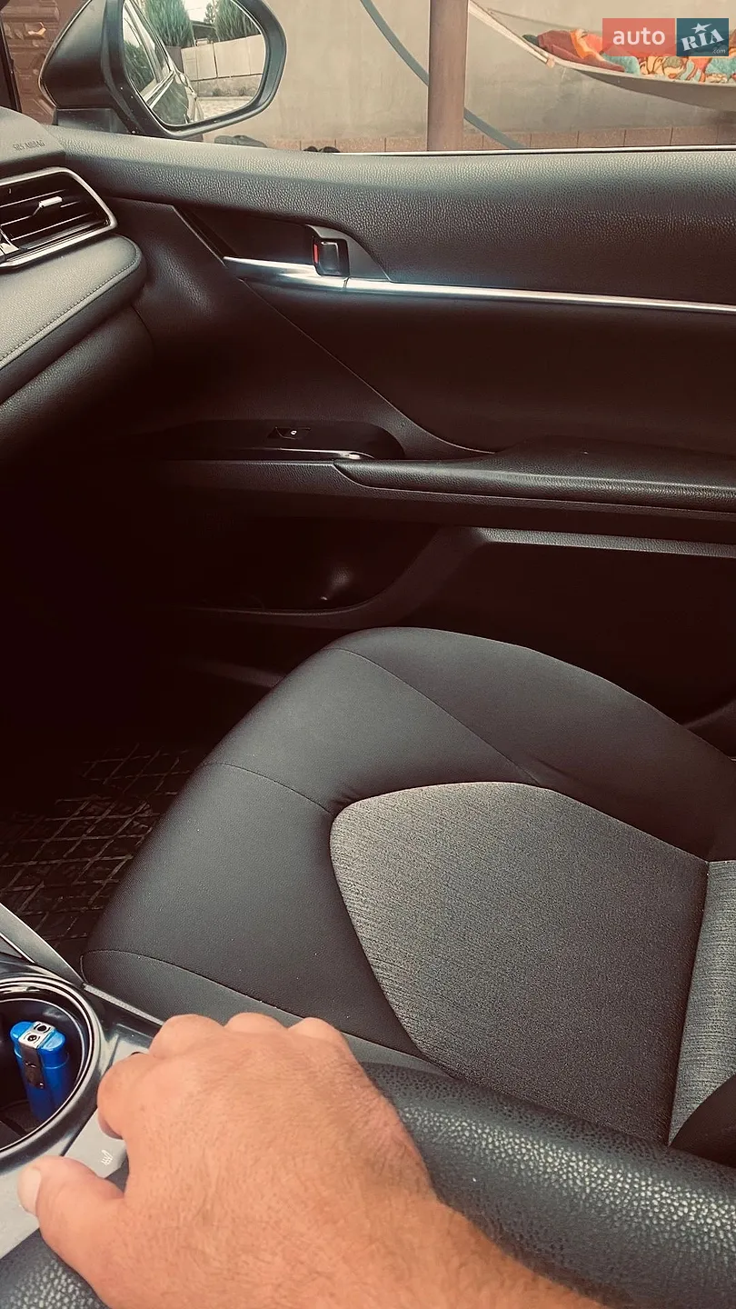 2020 Toyota Camry - мініатюра 6