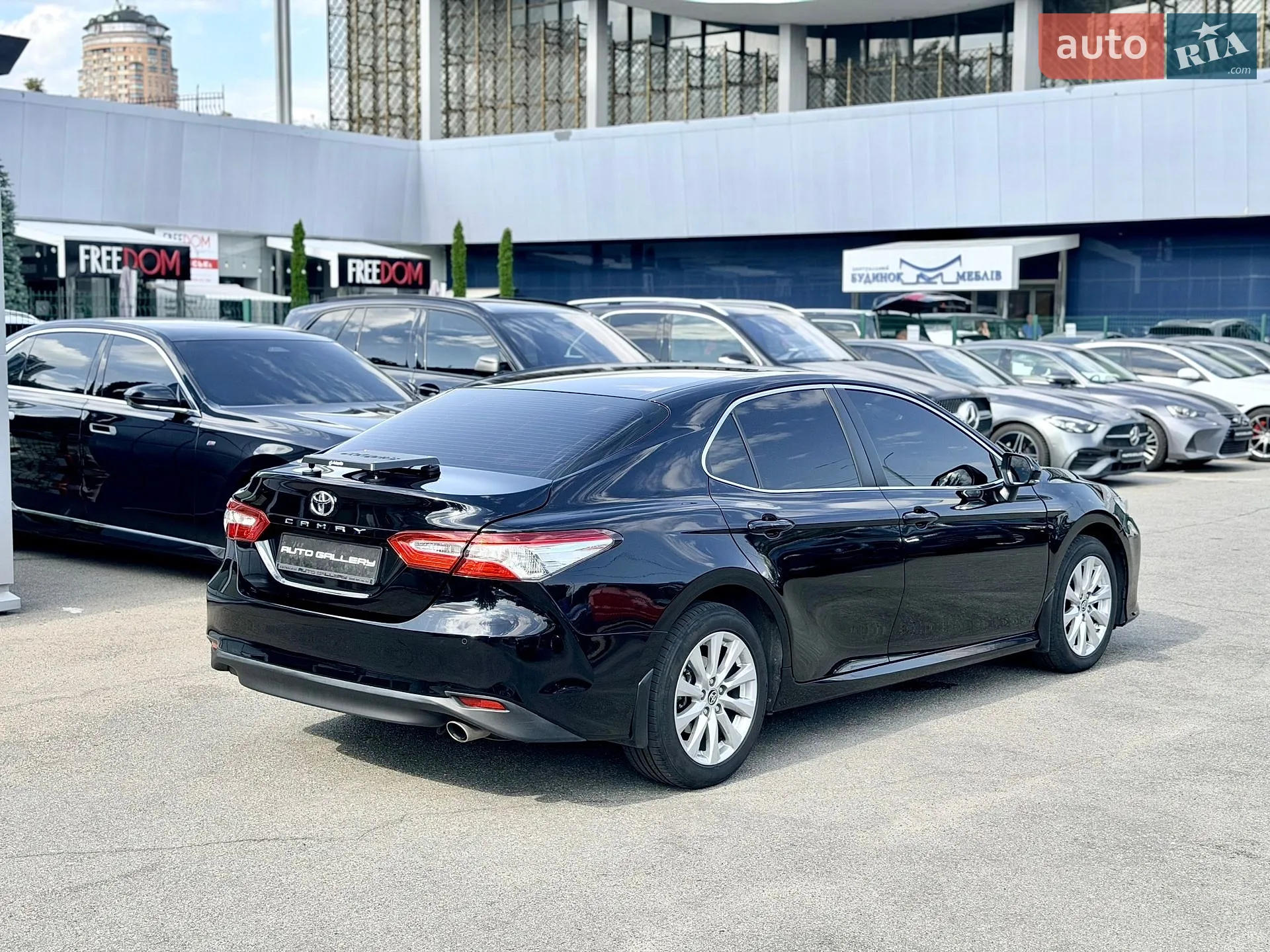 2020 Toyota Camry - мініатюра 2