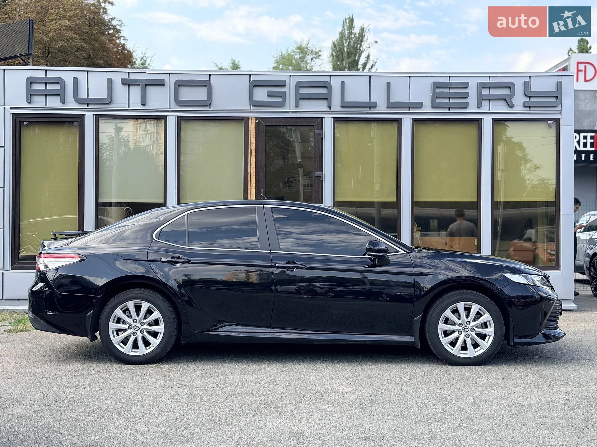 2020 Toyota Camry - мініатюра 9