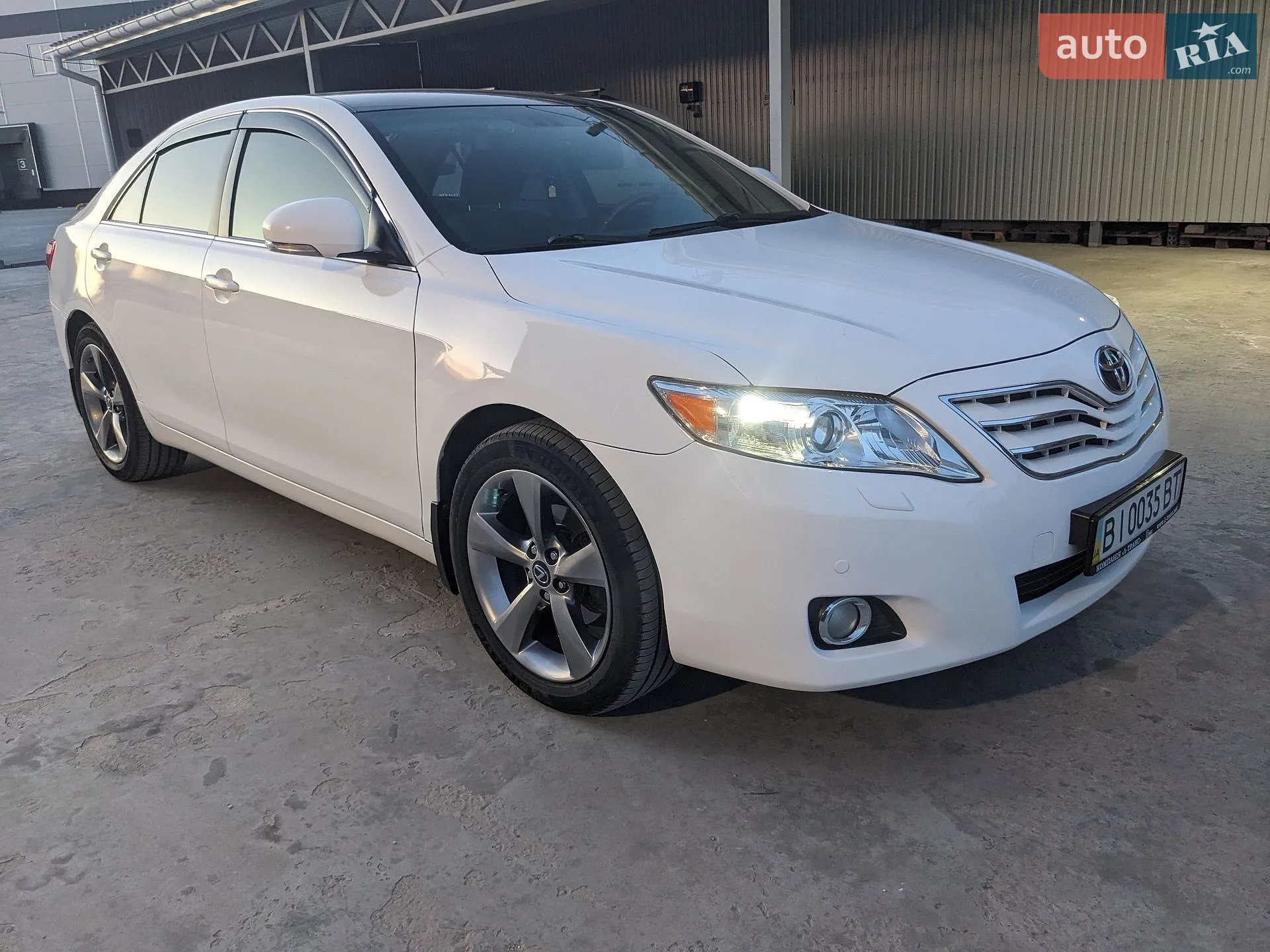 2011 Toyota Camry - мініатюра 2
