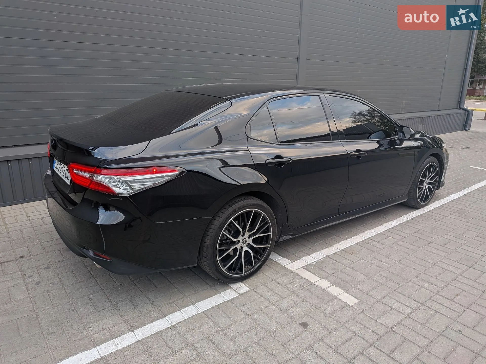 2018 Toyota Camry - мініатюра 2