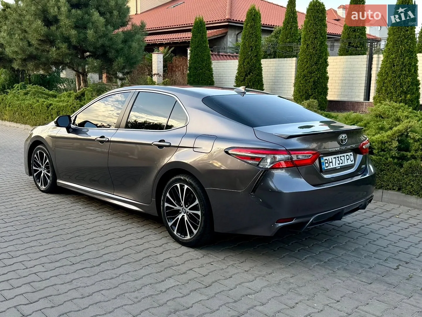 2019 Toyota Camry - мініатюра 10