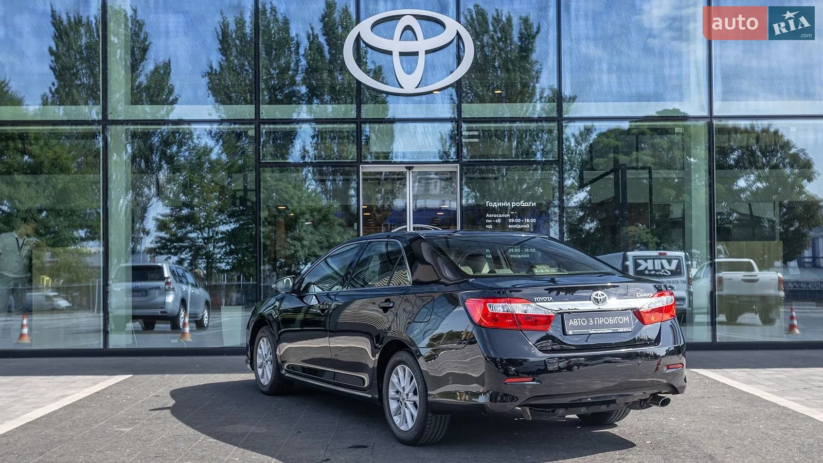 2014 Toyota Camry - мініатюра 2
