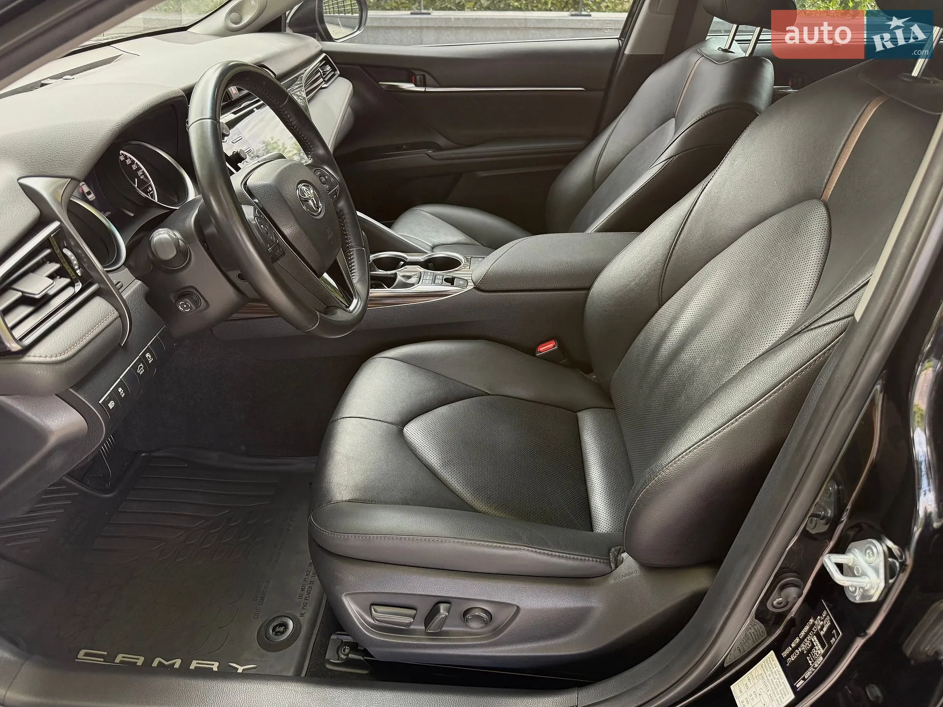 2020 Toyota Camry - мініатюра 10