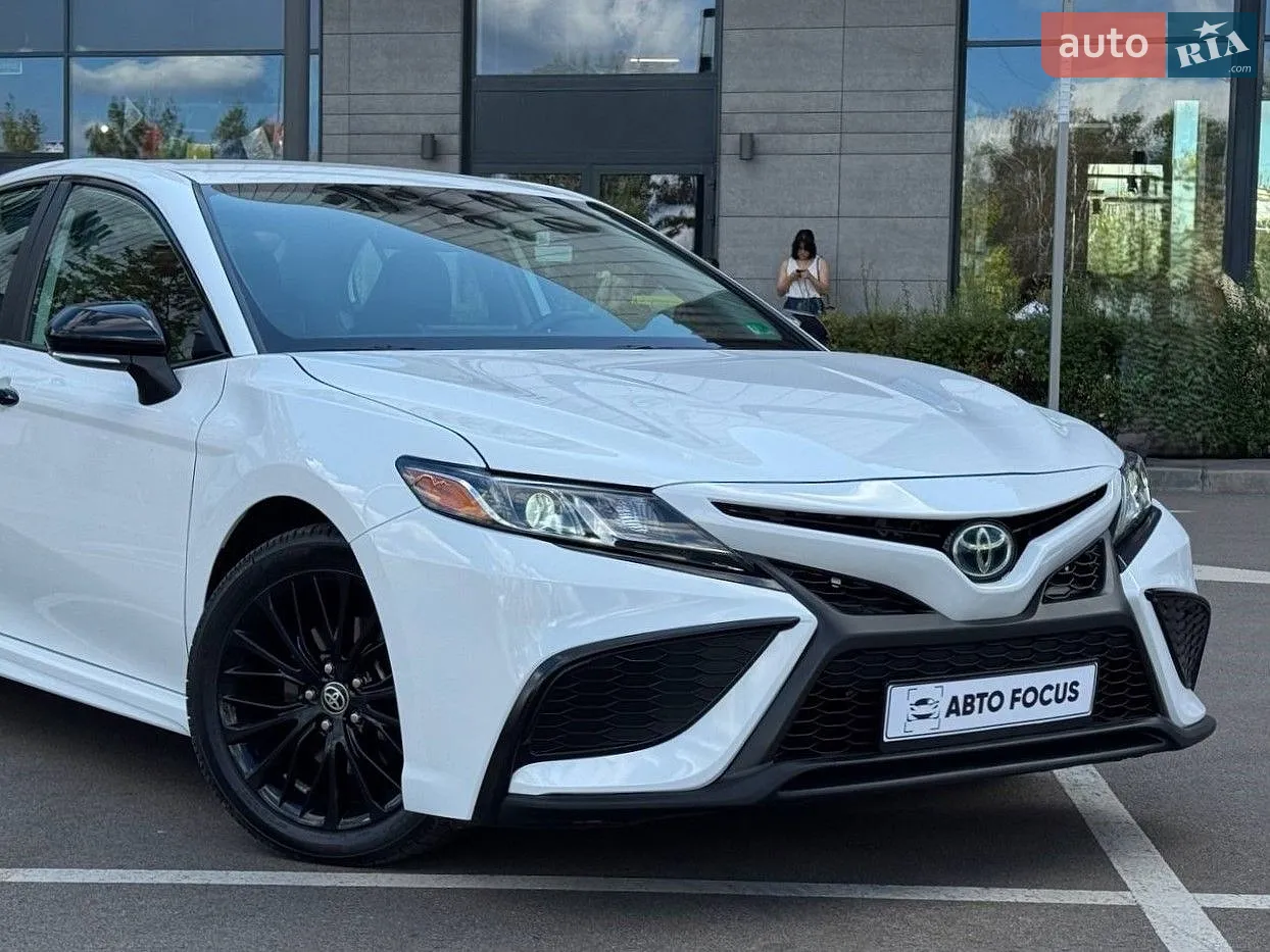 2022 Toyota Camry - мініатюра 2