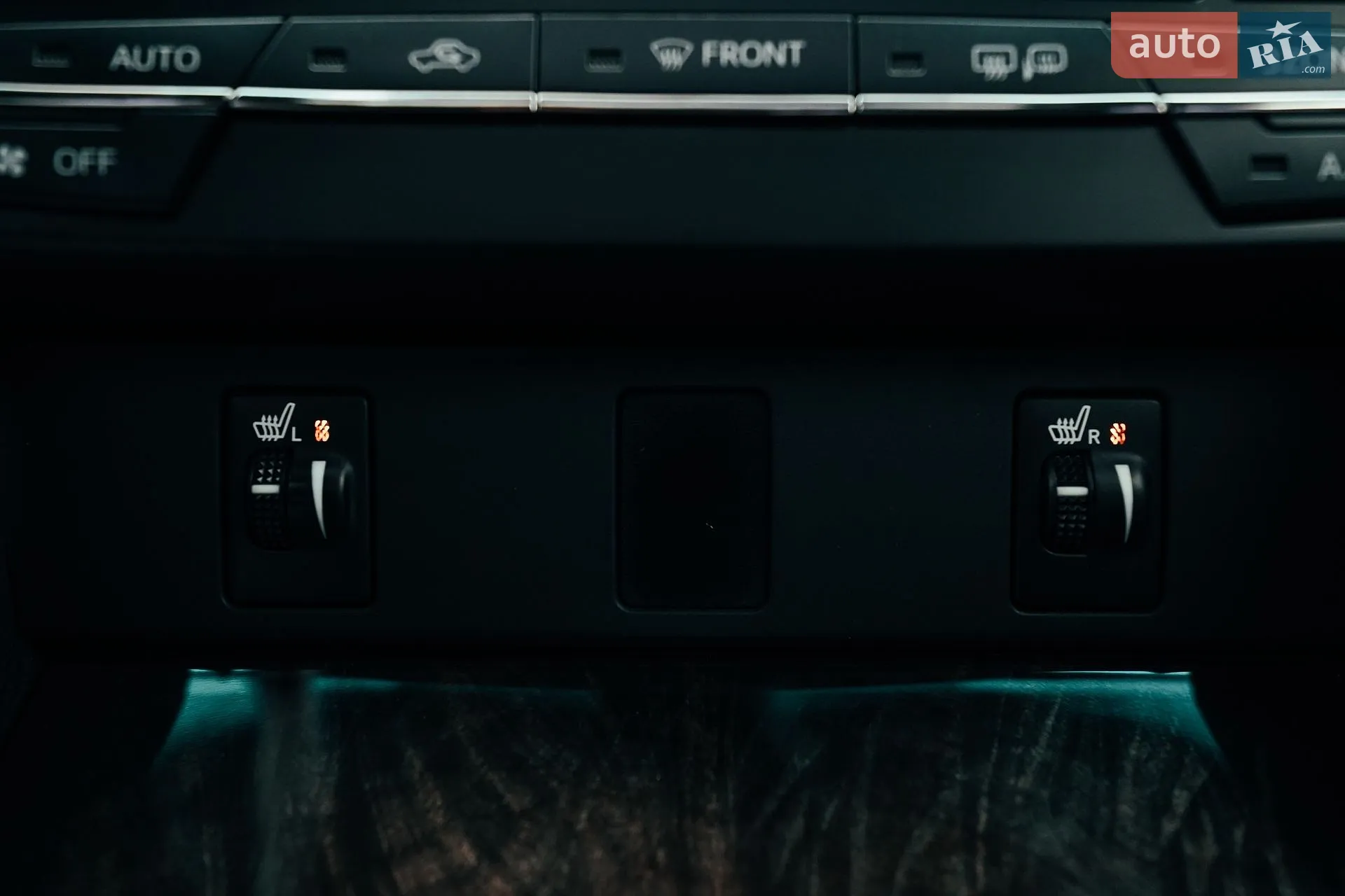 2016 Toyota Camry - мініатюра 51