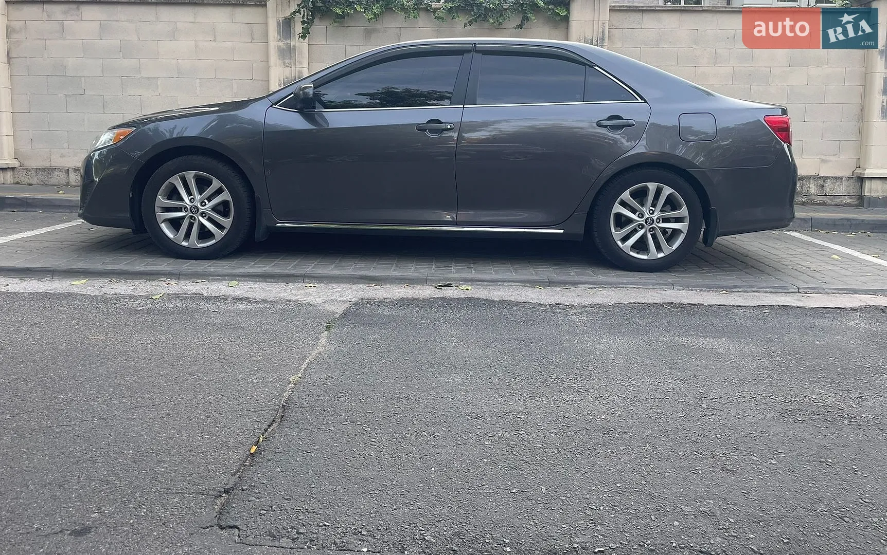 2013 Toyota Camry - мініатюра 2