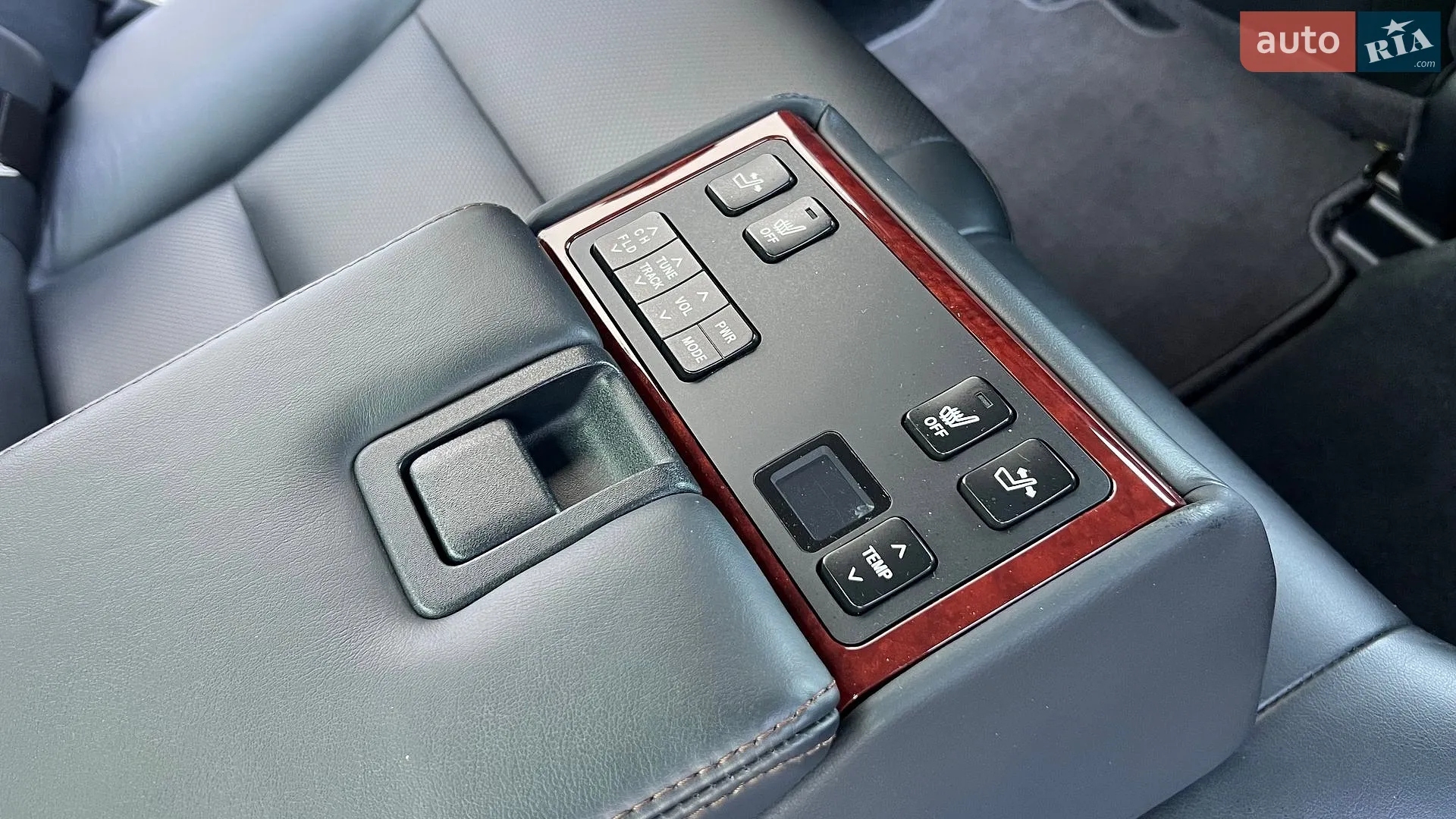 2011 Toyota Camry - мініатюра 18