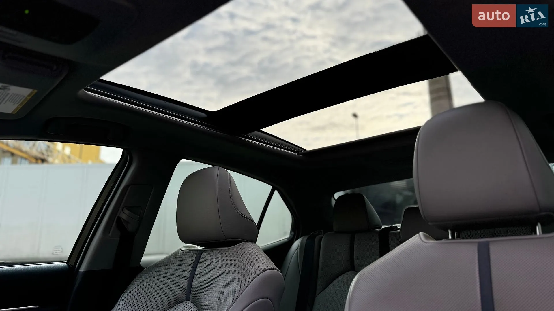 2021 Toyota Camry - мініатюра 43