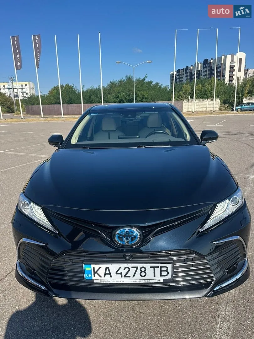 2023 Toyota Camry - фото 1