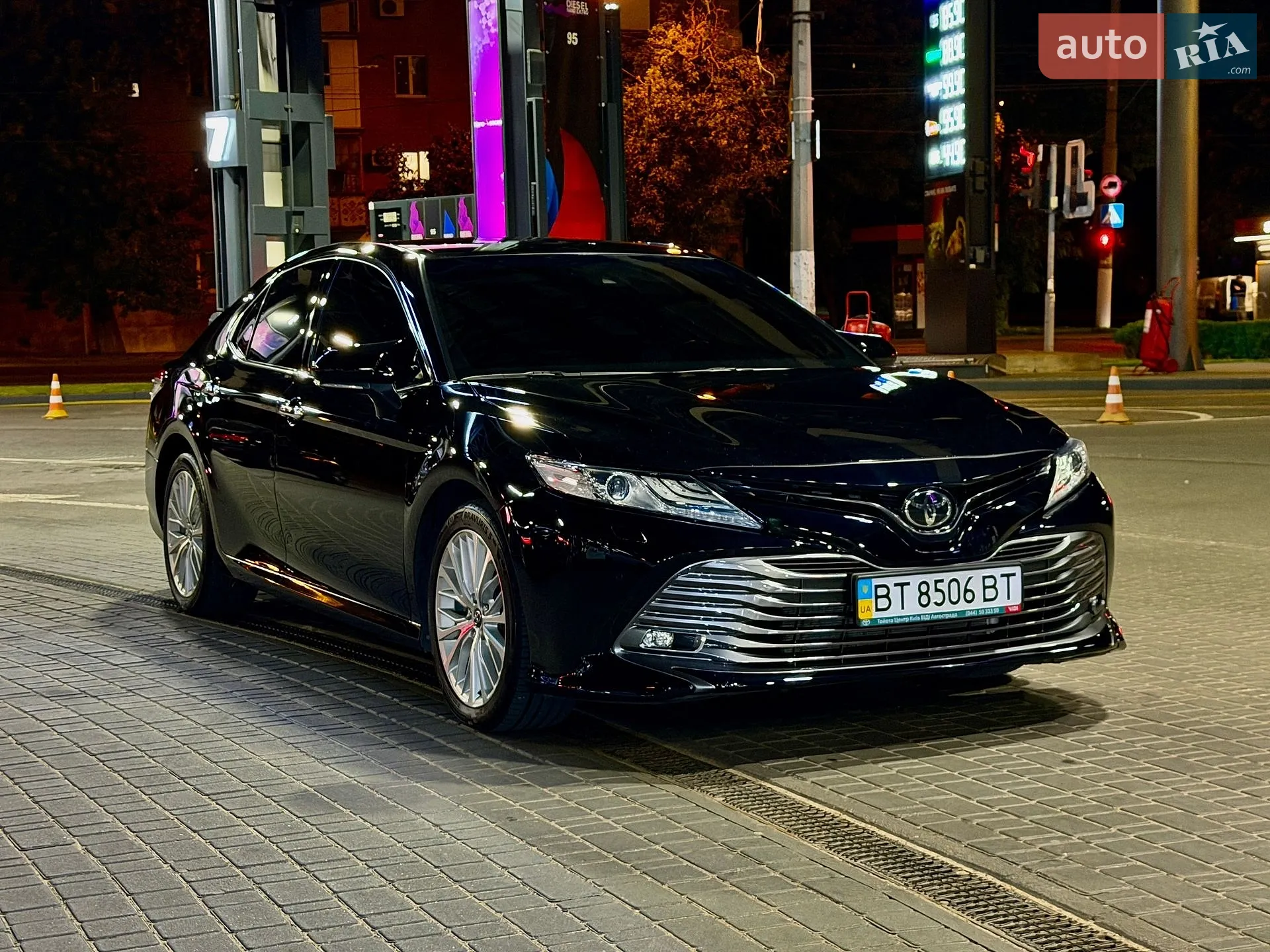 2018 Toyota Camry - мініатюра 16