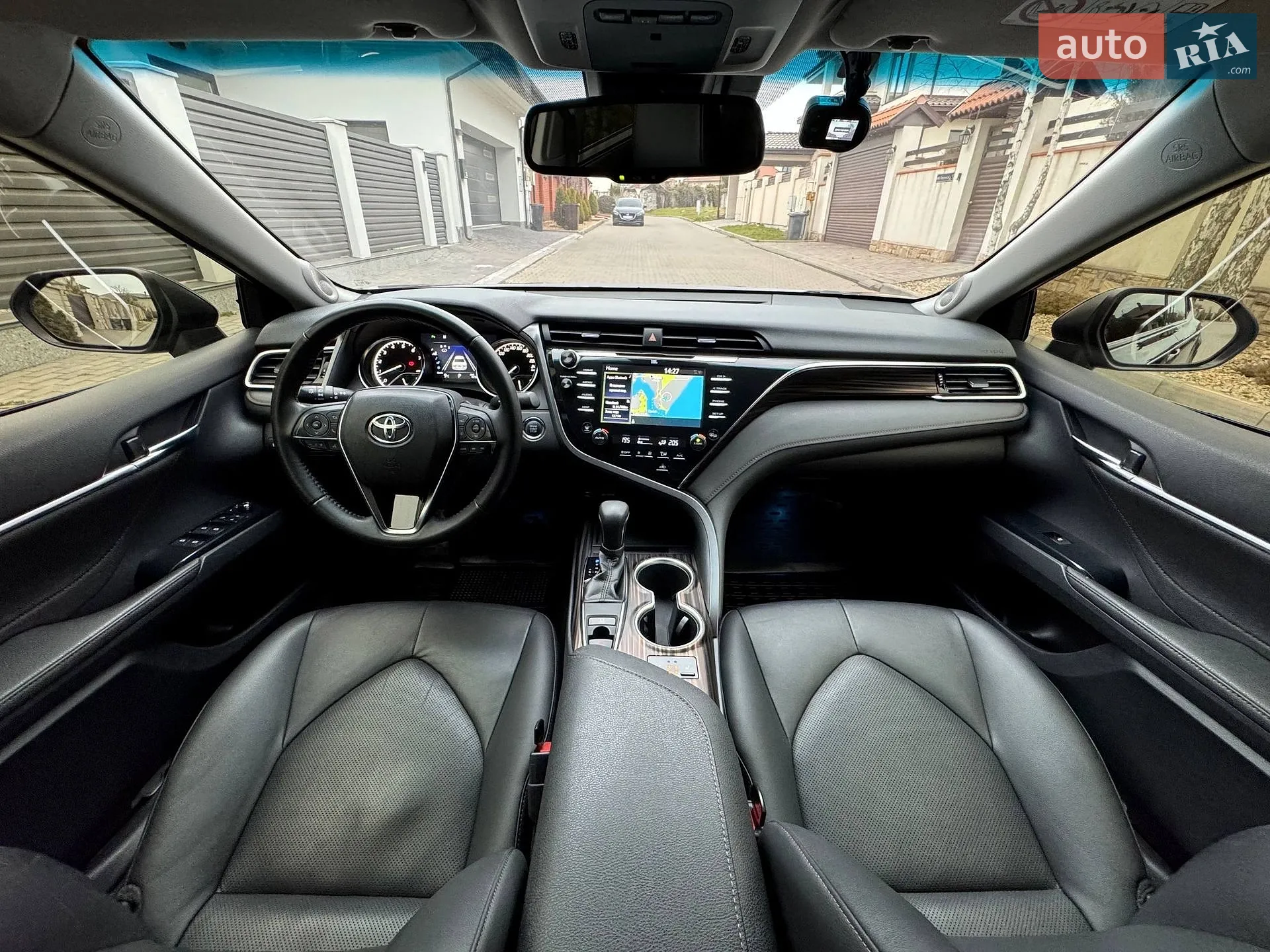2018 Toyota Camry - мініатюра 10