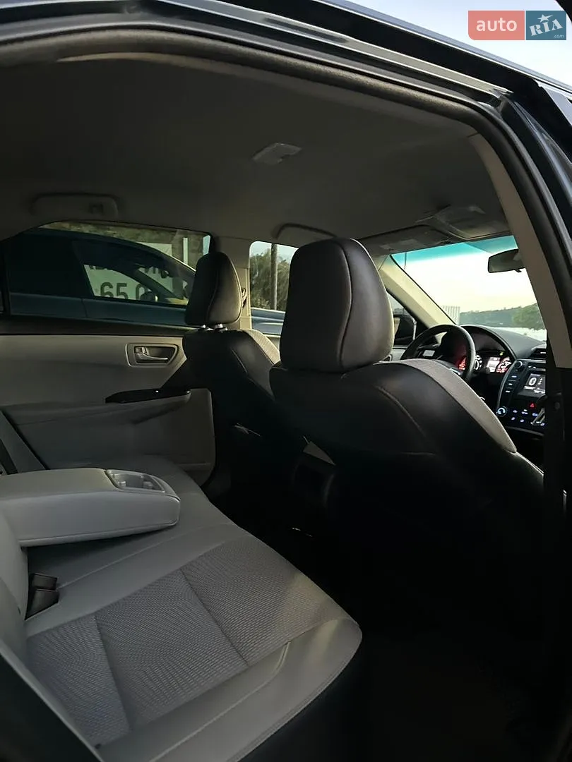 2016 Toyota Camry - мініатюра 17