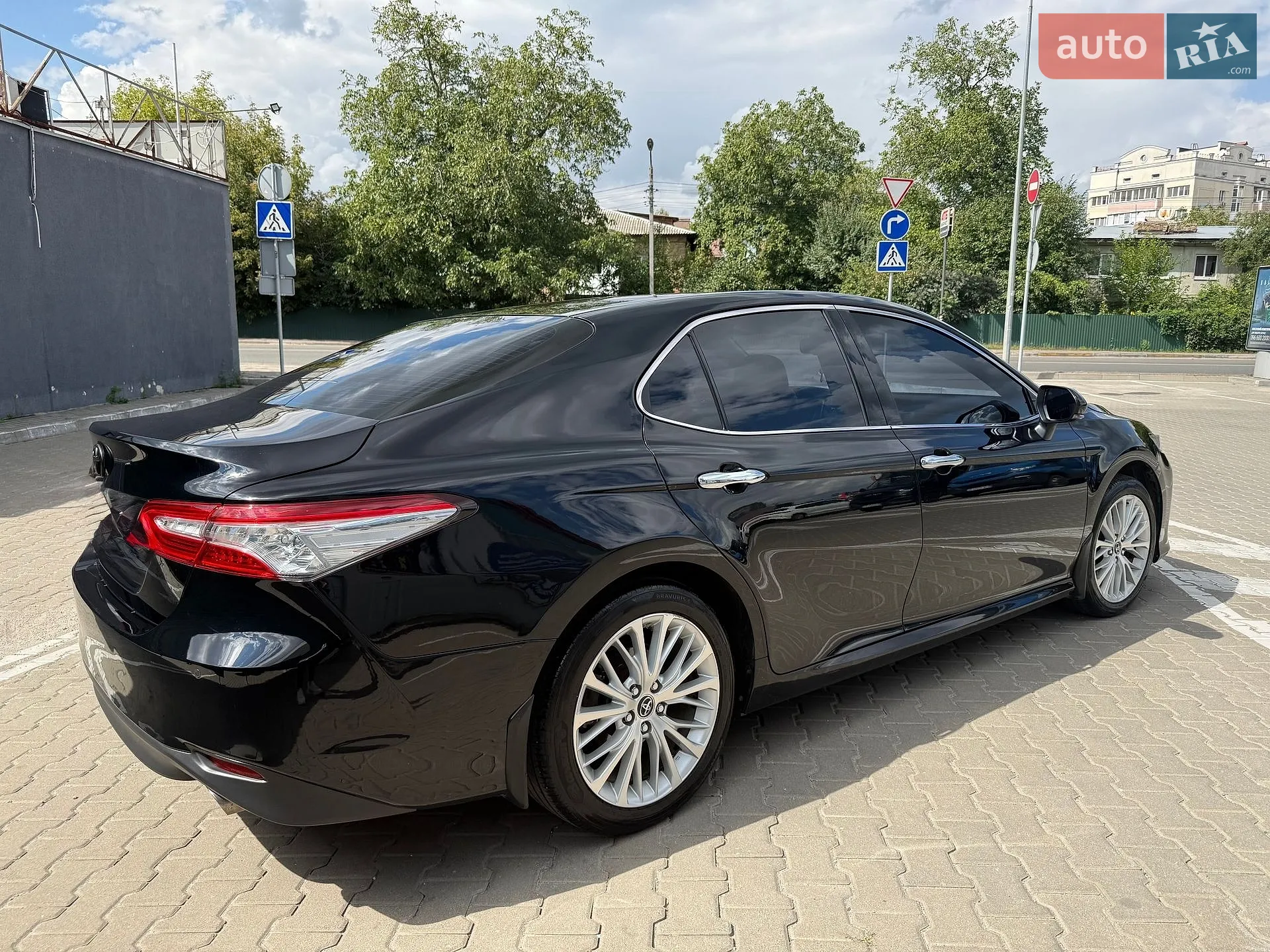 2018 Toyota Camry - мініатюра 3