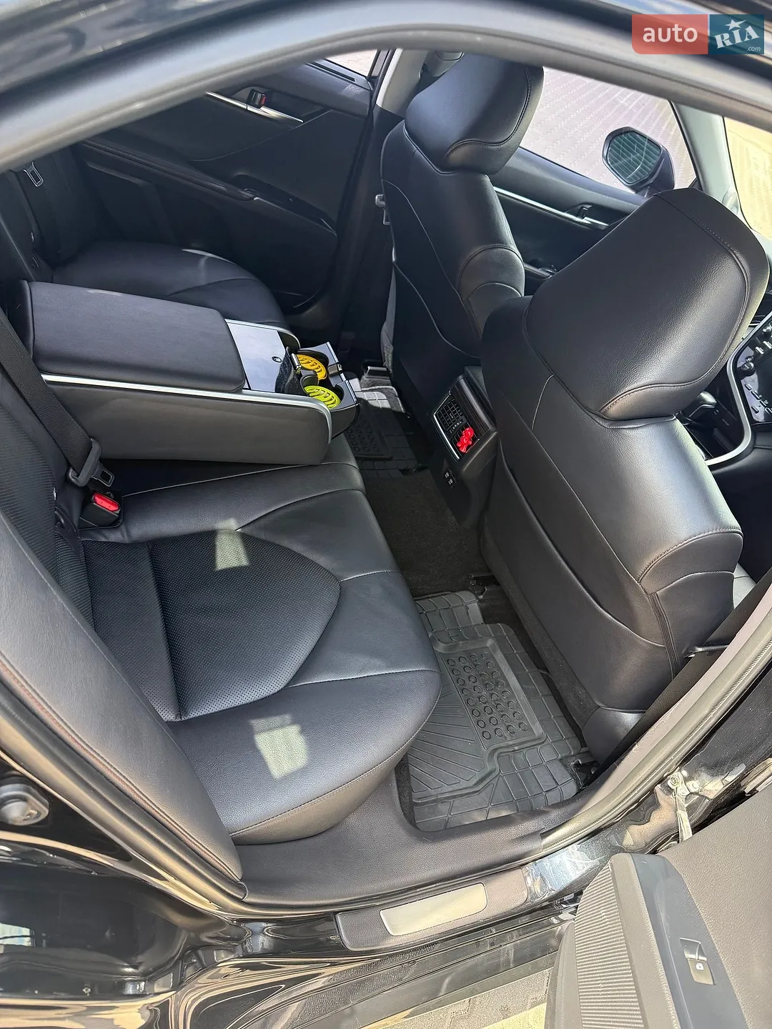 2018 Toyota Camry - мініатюра 18