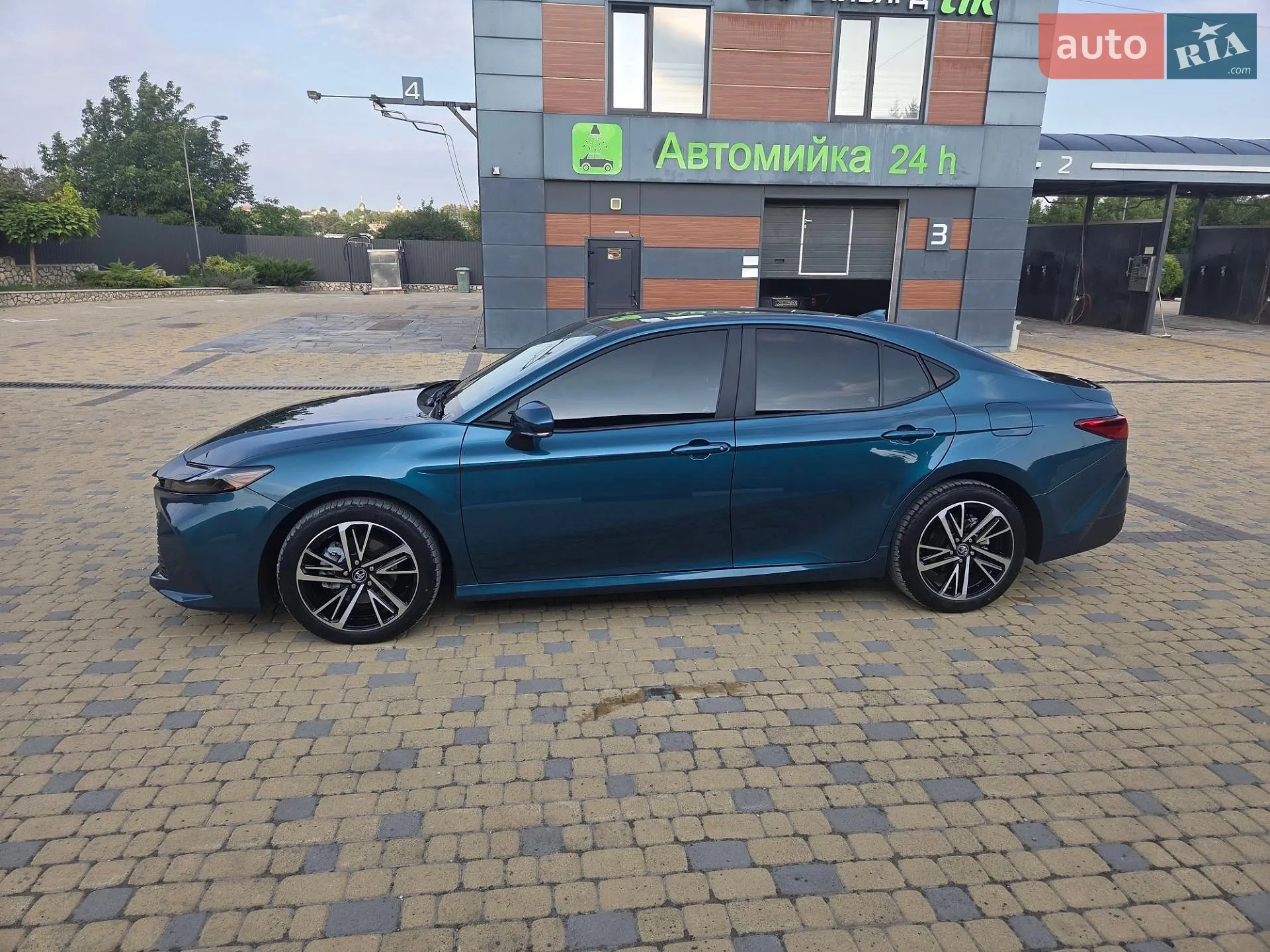 2025 Toyota Camry - мініатюра 16