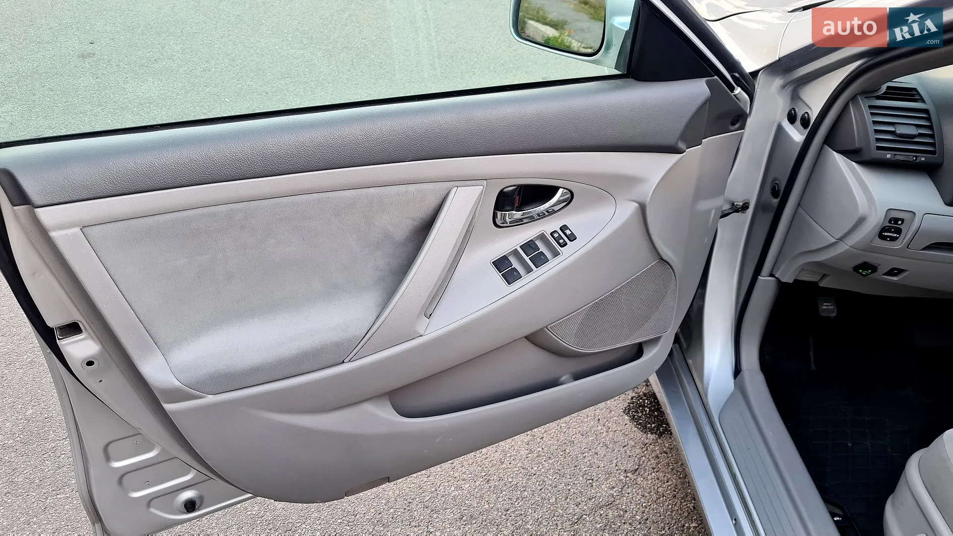 2010 Toyota Camry - мініатюра 10