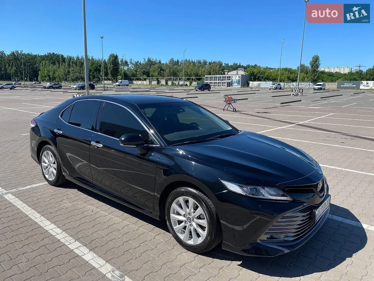 2019 Toyota Camry - фото 1