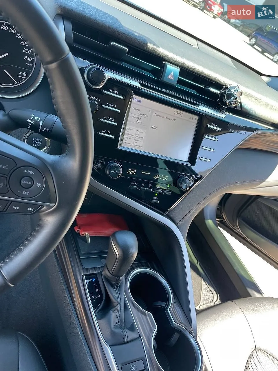2019 Toyota Camry - мініатюра 2