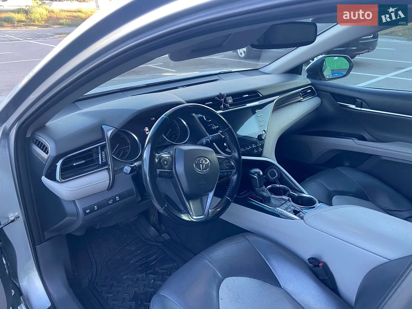 2020 Toyota Camry - мініатюра 8