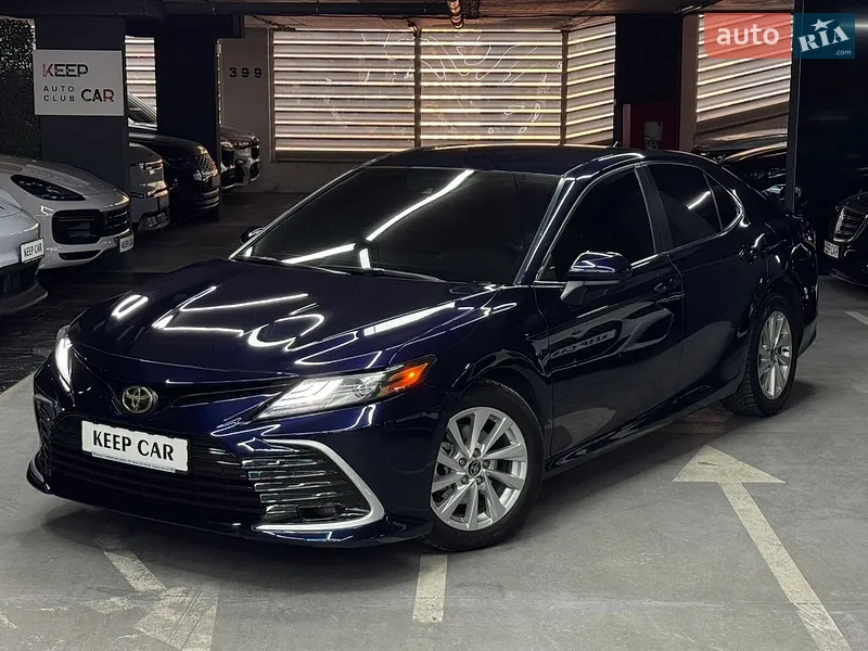 Toyota Camry 2021