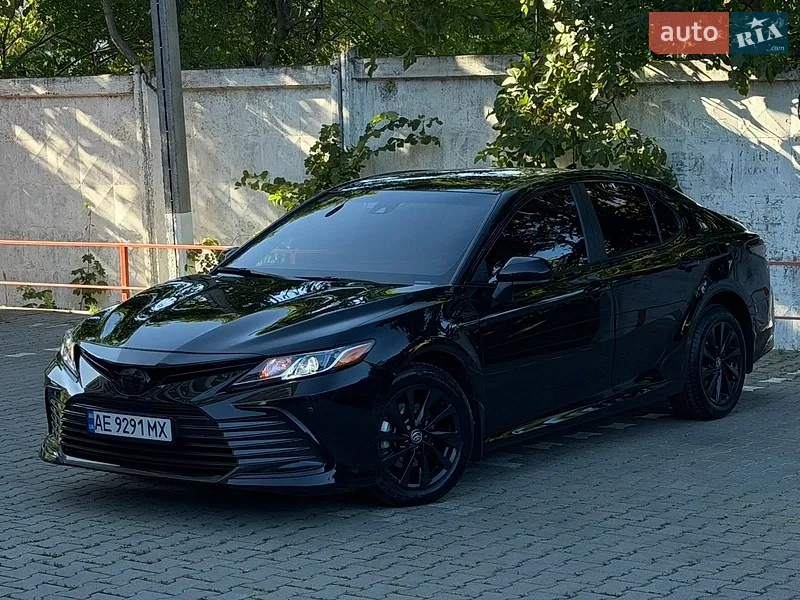 Toyota Camry 2021