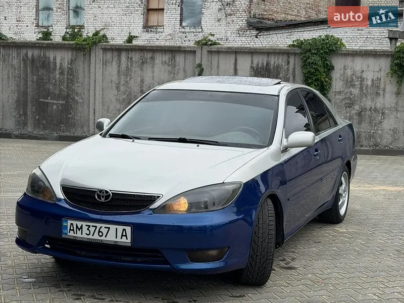 Toyota Camry 2004