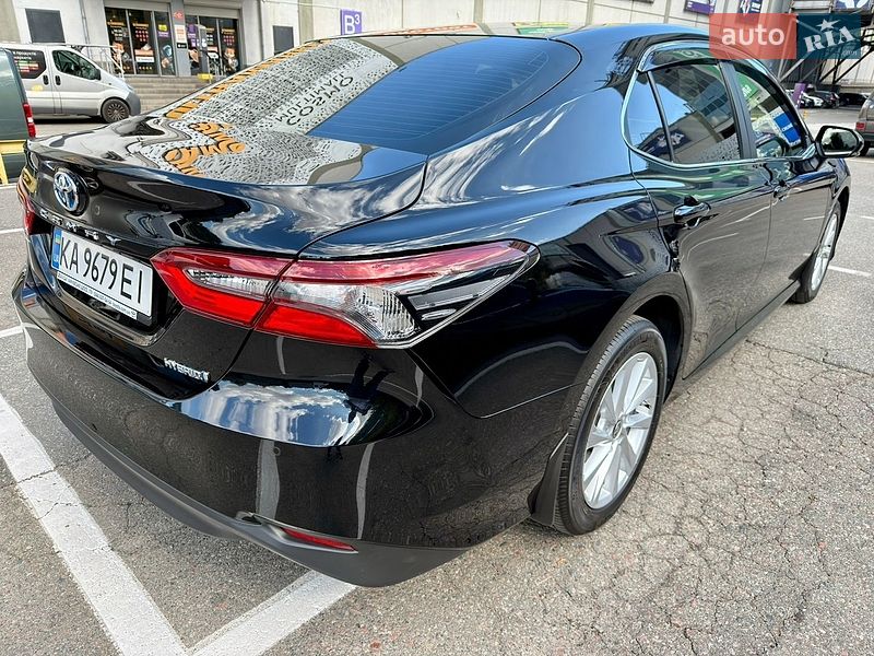 Седан Toyota Camry 2021 в Києві