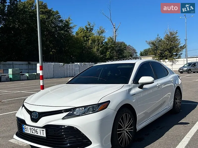 Toyota Camry 2019