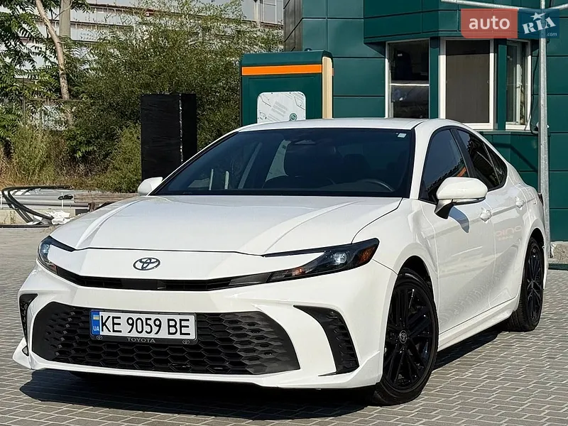Toyota Camry 2024