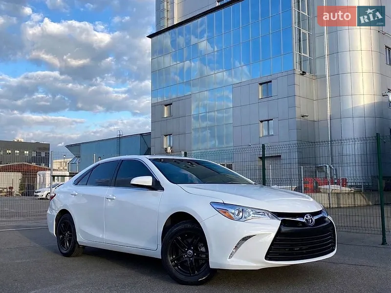 Toyota Camry 2017