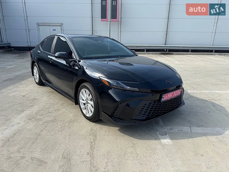 Toyota Camry 2025