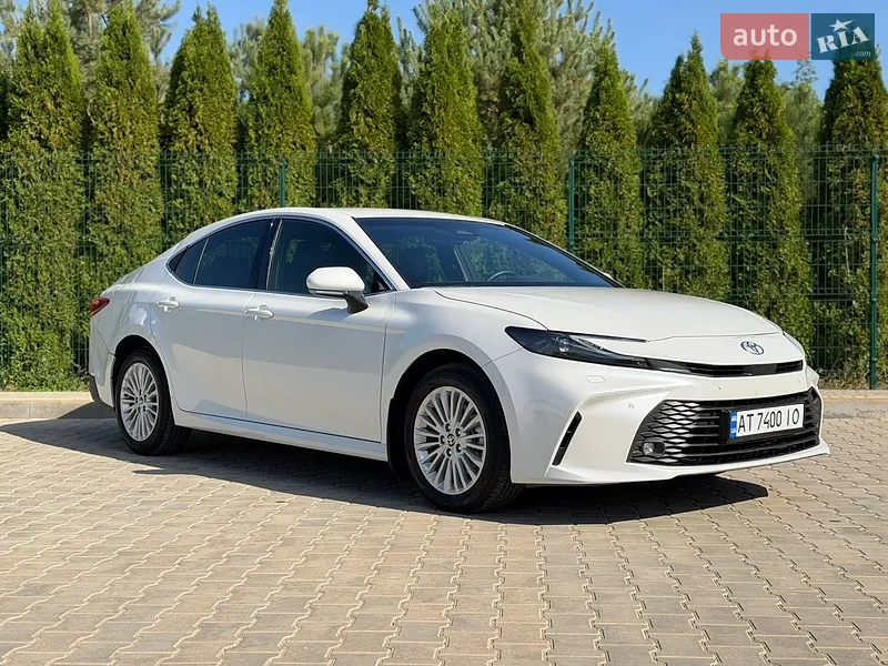 Toyota Camry 2025