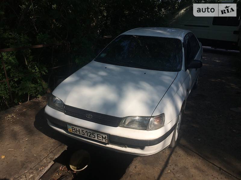 Toyota Carina E 1993 года